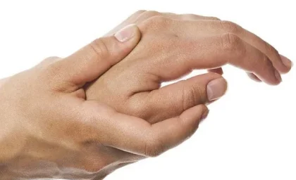 بیماری رینود چیست/چگونه فرد به بیماری یا سندرم رینود مبتلا می شود؟