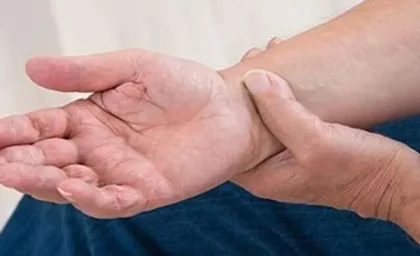 پارکینسون چیست؟/حرکات ورزشی راه حلی موثر برای بیماران مبتلا به پارکینسون