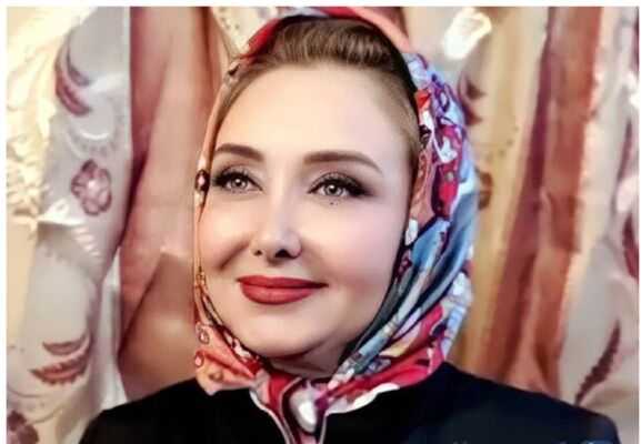 کتایون ریاحی عکس باورنکردنی از خودش در تیپ خانم بس و شیرین در پشت صحنه سریال پس از باران سال 79 منتشر کرد