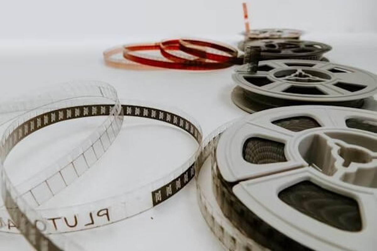 تلویزیون با 14 فیلم سینمایی و تلویزیونی به استقبال عید مبعث میرود
