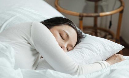 بی خوابی: هر چه بیشتر تلاش کنید، کمتر می خوابید