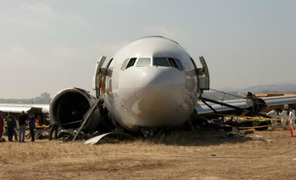 تصادفاتی که در جای دیگر اتفاق می افتد باید در جای دیگری باقی بمانند