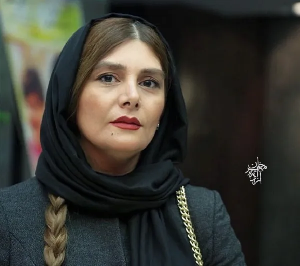 تصویری از هنگامه قاضیانی در آغوش بازیگر قبل از انقلاب | رصد روز