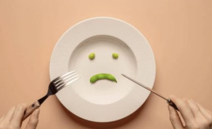وقتی فکر می کنید یک دوست اختلال خوردن دارد چه کاری باید انجام دهید