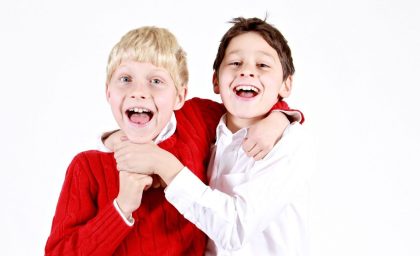 چرا خواهر و برادرها اینقدر با یکدیگر متفاوت هستند؟