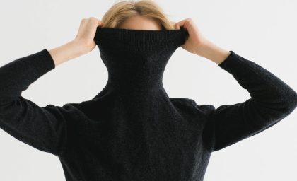 چگونه شرم در بهبودی تروما استغفار می کند