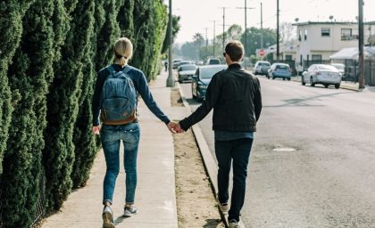 4 راه برای نزدیک ماندن هنگام رشد در جهات مختلف