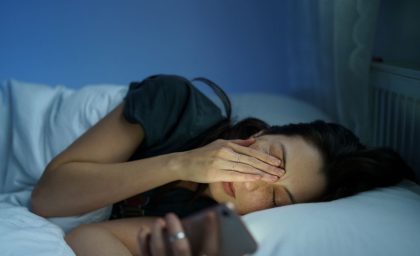 آیا استفاده از تلفن های هوشمند مشکل ساز توسط Nomophobia پیش بینی شده است؟