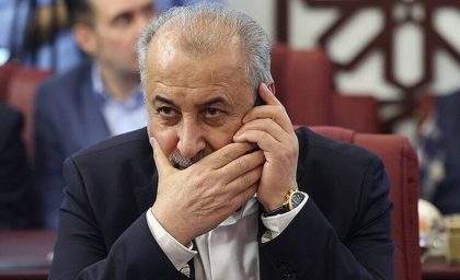 درویش با وجود این همه مشکل باز هم بیرانوند را فالو میکند!