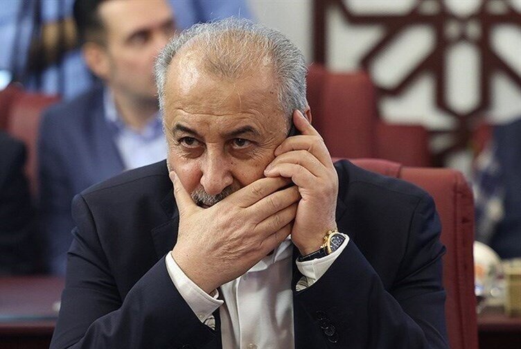 درویش با وجود این همه مشکل باز هم بیرانوند را فالو میکند!