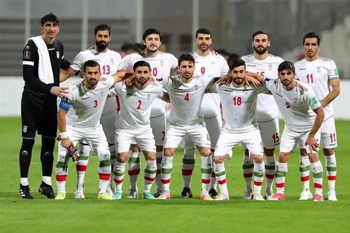 تیم ملی بازیکنان را به کادر فنی معرفی کرده است و آغاز به تمرین کرده اند