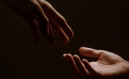 برای عشق به یکتایی تلاش نکنید ، برای دوقلو تلاش کنید