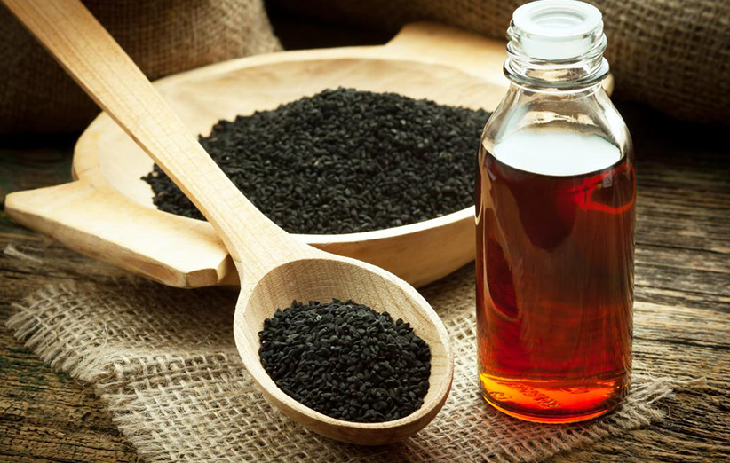 تقویت مو با روغن‌ های طبیعی قبل از حمام