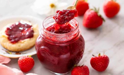 طرز تهیه مربای توت فرنگی خانگی و خوشمزه