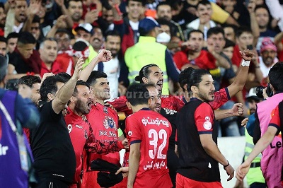 قلب شیر در آزادی: ساسان، هم مدافع بود هم گلزن، فولاد را در بازی استقلال تهران به برد رساند