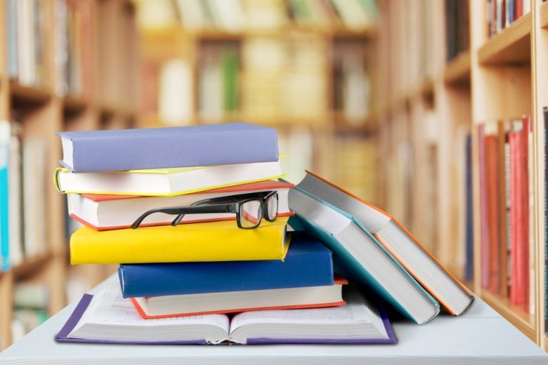 چگونه فرزندانمان را به مطالعه علاقه‌مند کنیم؟