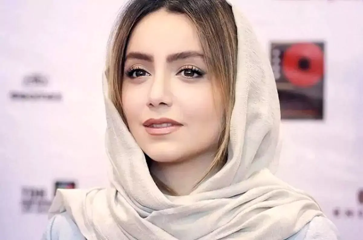 نازنین بیاتی و مهسا حجازی در پشت صحنه تاسیان با تیپ زیبا و جنجالی  + عکس