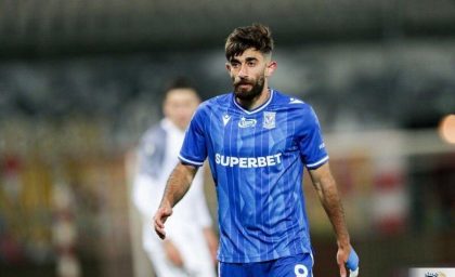 آب پاکی گزینه استقلال روی دست پرسپولیس