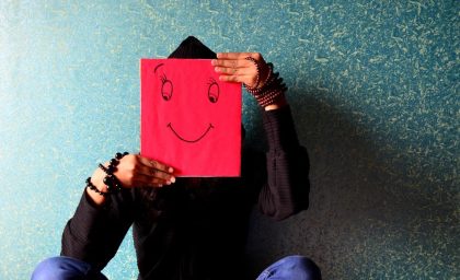 الکل به عنوان ابزاری برای ماسک برای افراد اوتیسم