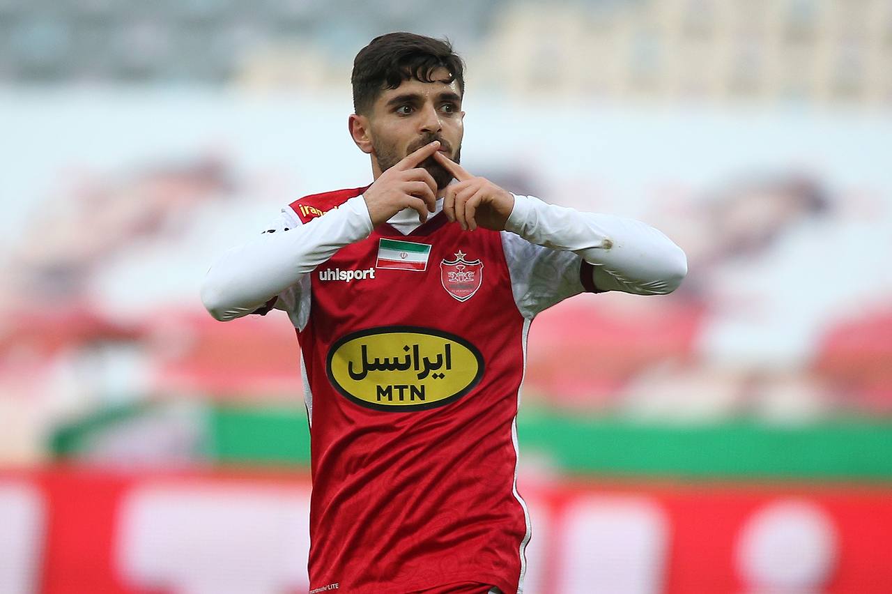 با وجود داشتن قرارداد با پرسپولیس، ستاره لیگ برتری از چند تیم پیشنهاد دارد