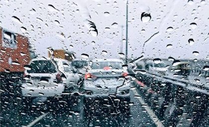 فردا این مناطق کشور آماده بارش باران و طوفان موقتی باشند/ کاهش شدید دما در راه است