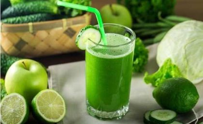 طرز تهیه نوشیدنی ​آیس ماچا