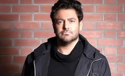 ژست جذاب محمد‌رضا گلزار همه را مات خود کرد + عکس