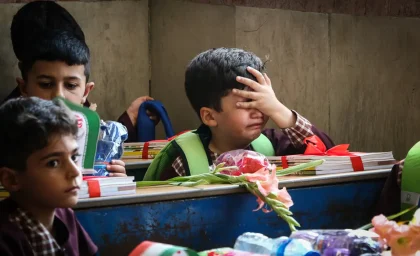 کتک‌کاری عجیب و خشن یک معلم در کلاس درس وایرال شد+فیلم