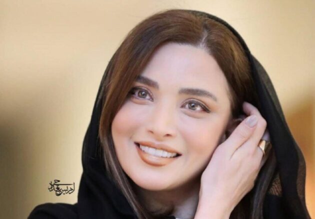 بهنوش طباطبایی عکس خانوادگی اش را  در تولد ۴۴ سالگی‌ اش با استایل صورتی منتشر کر + عکس دیده ندشه از بهنوش طباطبایی