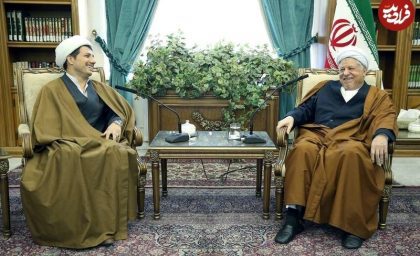 دو هاشمی رفسنجانی در یک قاب/ لبخند دیدنی هاشمی رفسنجانی در مقابل دیدن بازیگر نقش خودش