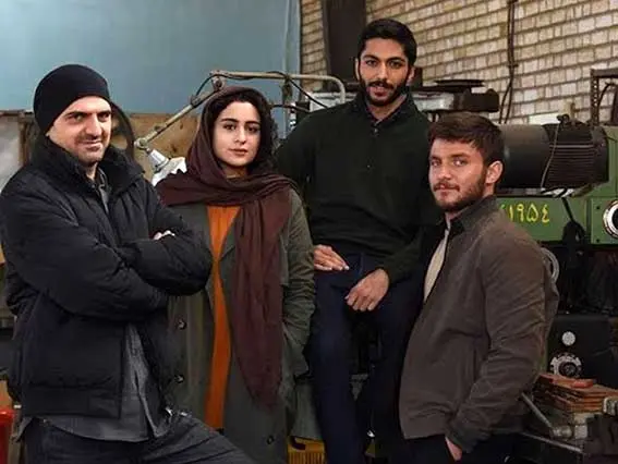 استایل رسمی خانوم بازیگر با موهای آشفته در رسانه ها جلب توجه کرد+ عکس