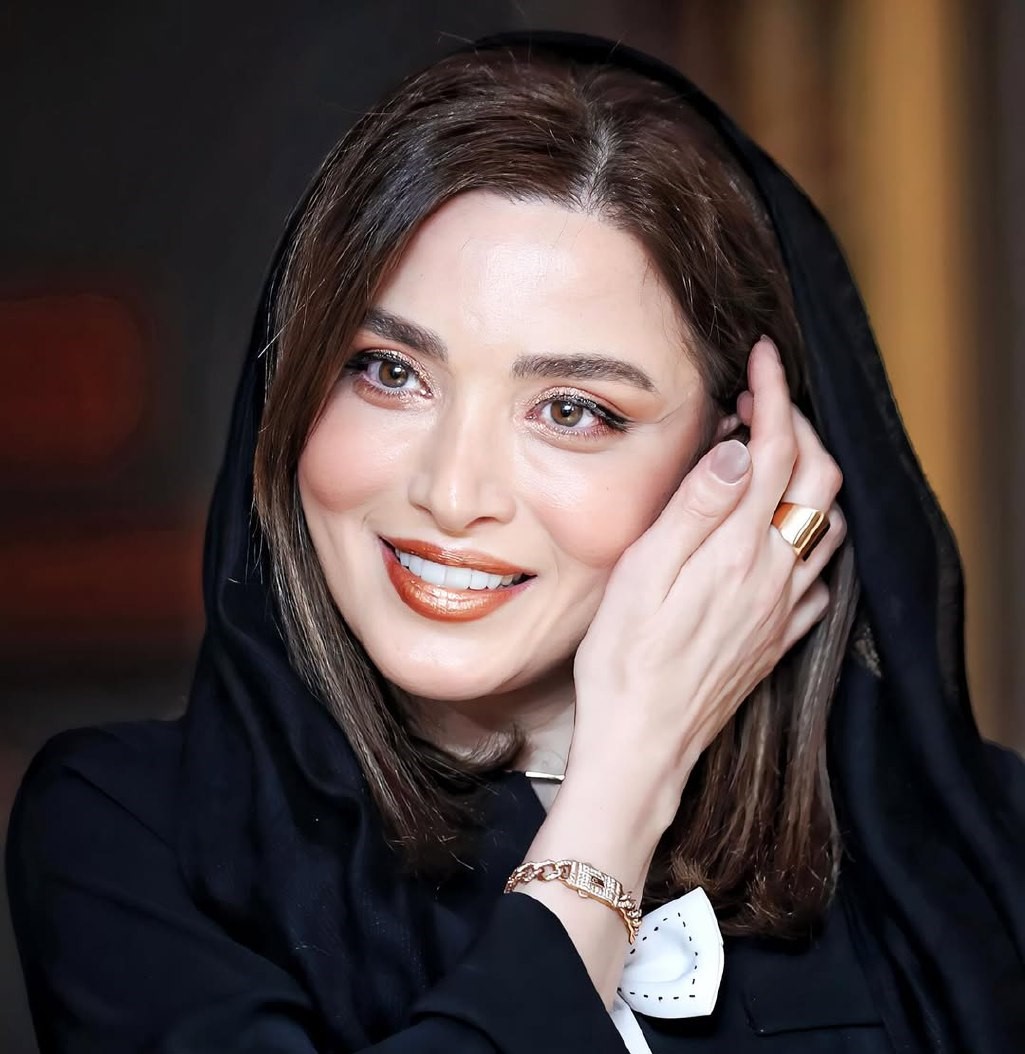استایل خاص بهنوش طباطبایی با کیف ۲۰۰ میلیونی برند گوچی + فیلم