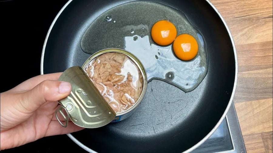 ترکیب تخم مرغ و تن ماهی؛ یک دیوانگی خوشمزه و مقوی!