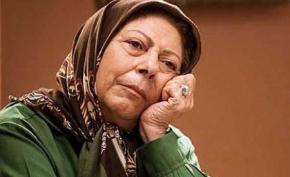 عکس بدون حجاب ثریا اسفندیاری در کنار مادرش در عمارت های آلمانی+عکس
