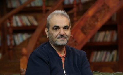 جواد خیابانی در حال تدریس در دانشگاه + تصویر