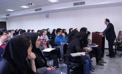 تعویق سه هفته‌ای امتحانات پایان ترم دانشجویان/ آزمون مجازی نداریم