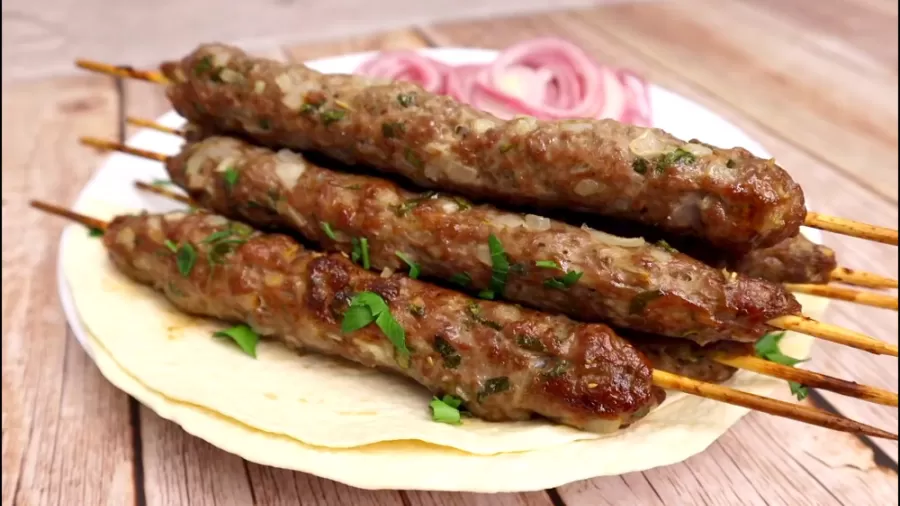 طرز تهیه لوله کباب دودی خوشمزه + فیلم