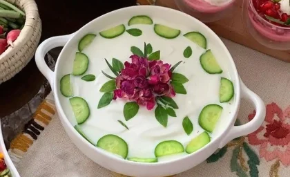طرز تهیه ماست و خیار مجلسی + فیلم