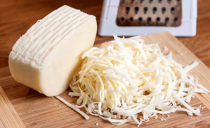 طرز تهیه پنیر پیتزای عالی فقط با دو قلم مواد + فیلم