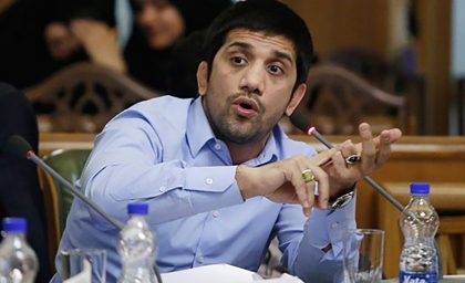 ماجرای گرین کارت گرفتن علیرضا دبیر از آمریکا + فیلم