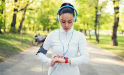 موسیقی چه تأثیری بر عملکرد ورزشی دارد؟