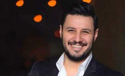 چهره خسته و بی رمق جواد عزتی در پشت صحنه سریال وحشی + عکس
