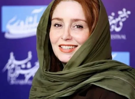 عکس های بازیگران در مترو در حال دست فروشی لو رفت+ عکس
