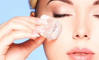 ۷ ترفند معجزه‌ آسا با یخ برای پوستی درخشان و جوان