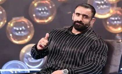 هادی چوپان مربی خصوصی بازیکنان استقلال است؟/ کاپیتان استقلال یک سر و گردن از هادی چوپان بلند تر است+ عکس