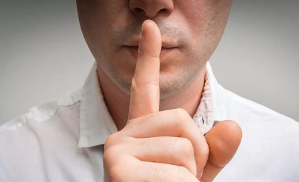 ساکت بودن نشانه ضعف نیست؛ گاهی نشانه عمق تفکر است