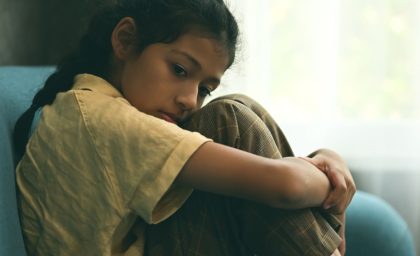 سو abuse استفاده جنسی خواهر و برادر چیست؟ آمار ، علائم و اثرات