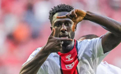 خبر جدید پرسپولیس از بمب نقل و انتقالات خارجی پرسپولیس / کینگزلی شیندلر مهاجم سرخ پوشان پرسپولیسی شد + بیوگرافی کینگزلی شیندلر