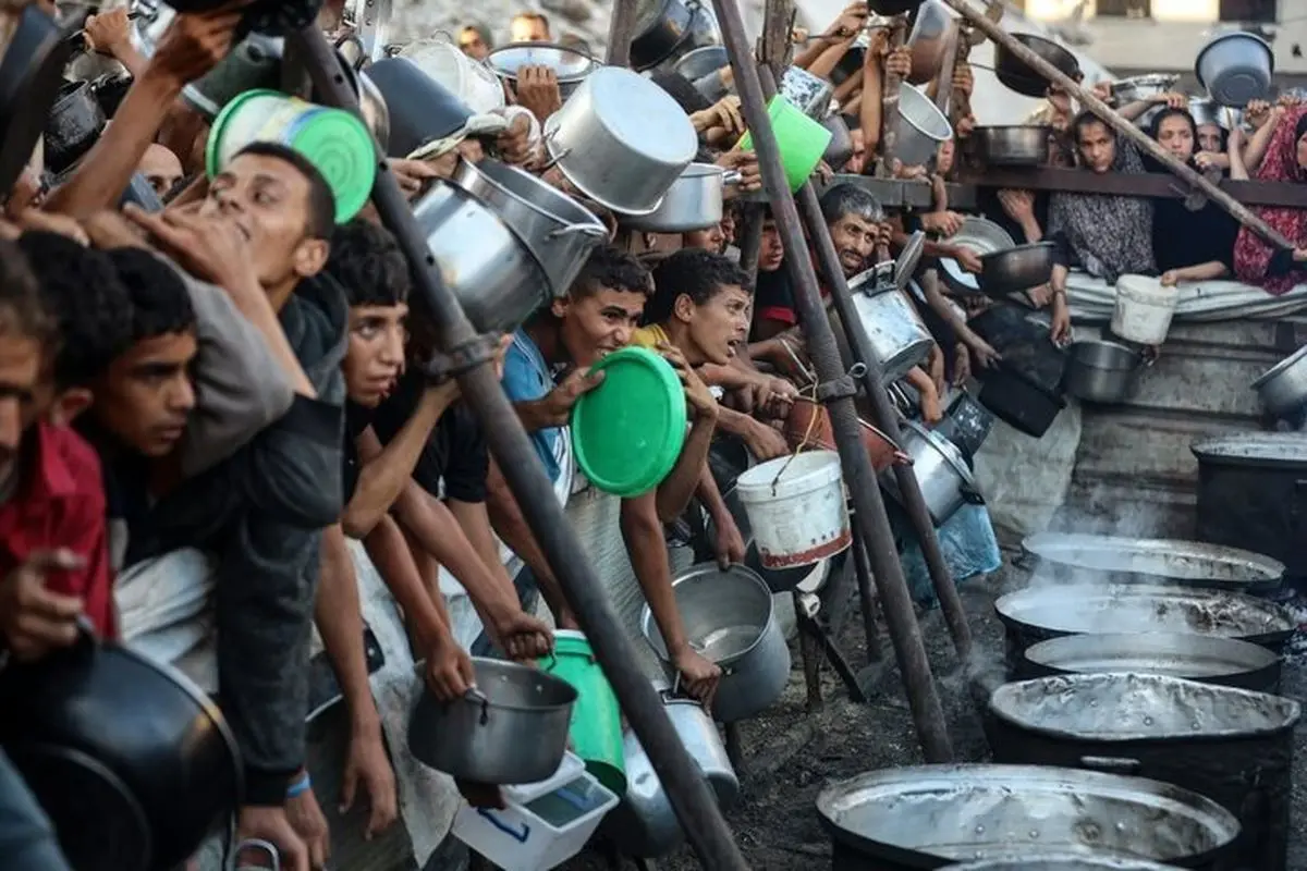 اخبار سیاسی از فلسطین که باید خون گریه کرد | یک میلیون کودک فلسطینی بدون آب و غذا / یونیسف به نبود آب و غذا در نوار غزه با وجود اجرای آتش بس خبر داد