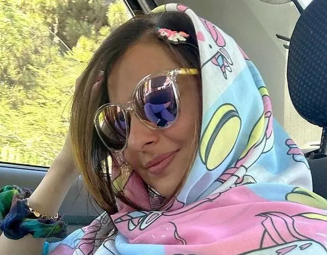 نفیسه روشن عکس عروسی اش را در فضای مجازی منتشر کرد + عکس و بیوگرافی نفیسه روشن